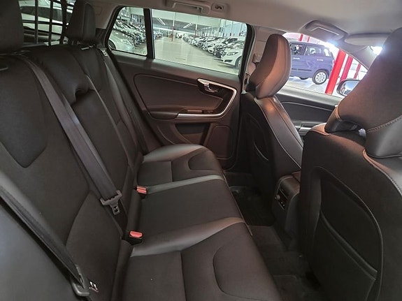 Volvo V60 5 of 5