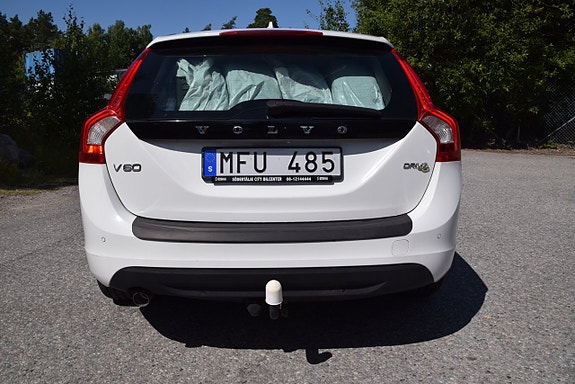 Volvo V60 4 of 5