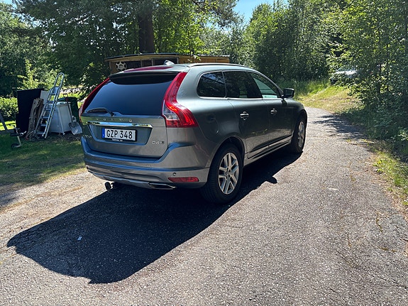 Volvo XC60 4 of 5