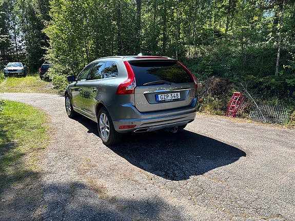 Volvo XC60 3 of 5