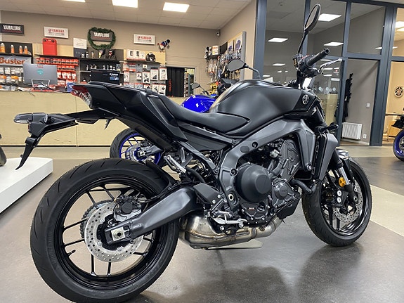 Yamaha MT-09 Tech Black 2 of 6