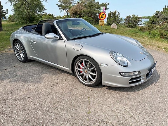Porsche 911 Carrera S 6 of 9