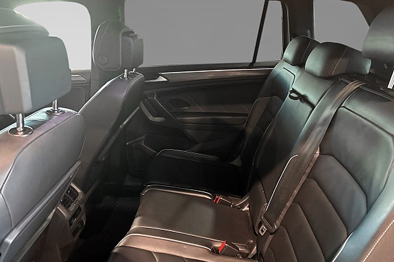 Volkswagen Tiguan Allspace 7 of 14