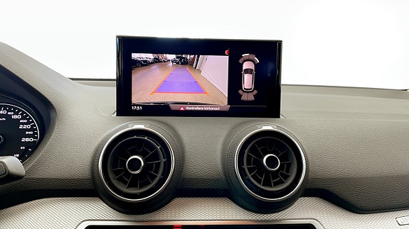 Audi Q2 9 of 12