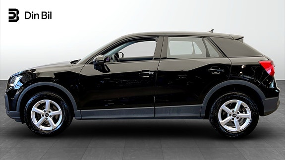 Audi Q2 2 of 12