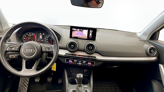 Audi Q2 10 of 12