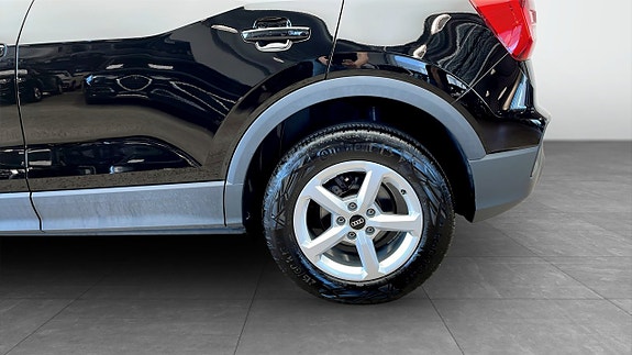 Audi Q2 6 of 12