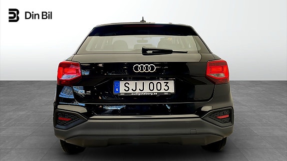 Audi Q2 5 of 12