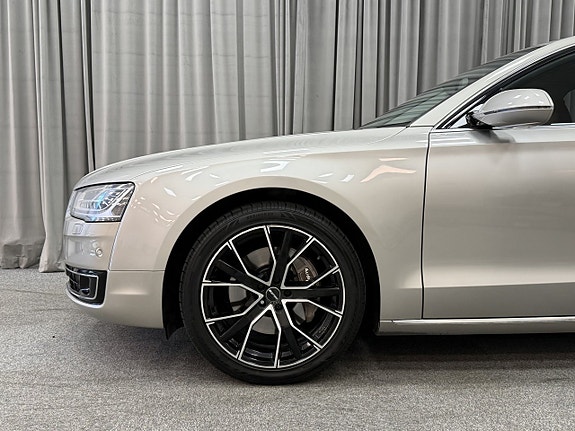 Audi A8 4 of 5