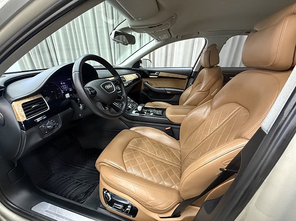 Audi A8 7 of 17