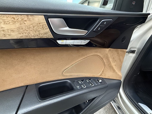 Audi A8 10 of 17