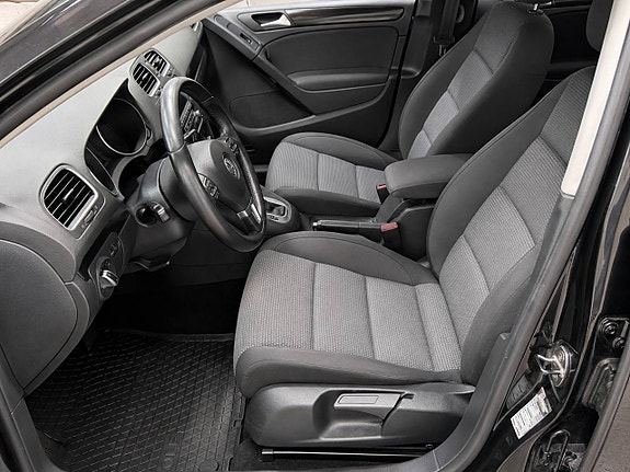 Volkswagen Golf VI 9 of 11