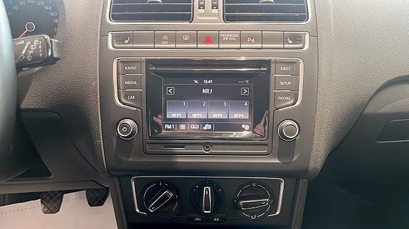Volkswagen Polo 9 of 14
