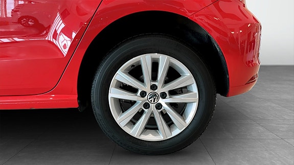 Volkswagen Polo 6 of 14