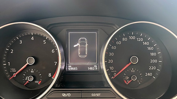 Volkswagen Polo 14 of 14