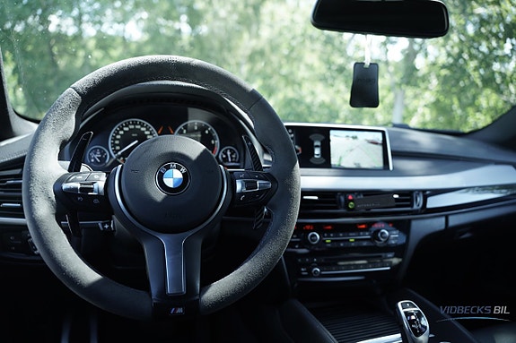 BMW X6 M 8 of 28