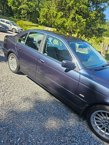 BMW 520i 5 of 5