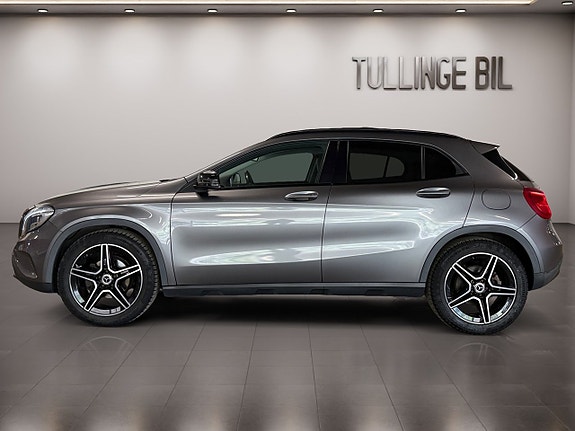 Mercedes-Benz GLA200 d 2 of 5