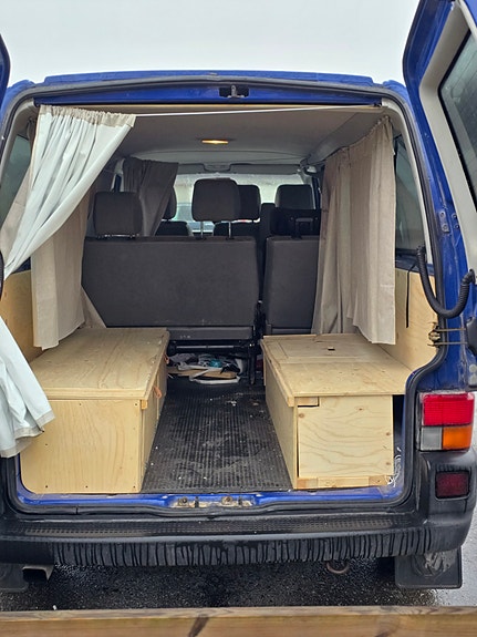 Volkswagen Caravelle 5 of 5