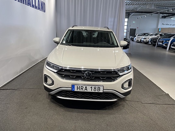 Volkswagen T-Roc 2 of 16