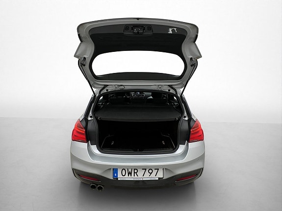 BMW 120 9 of 30