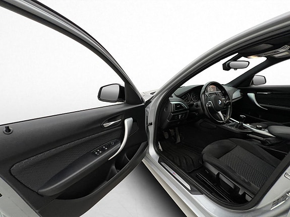 BMW 120 10 of 30