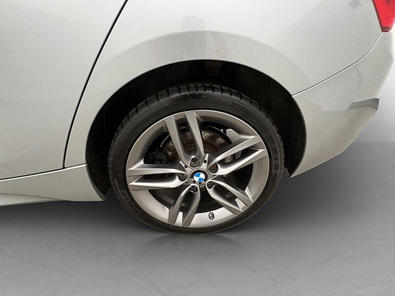 BMW 120 28 of 30
