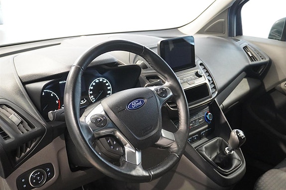 Ford Transit Connect 10 of 17