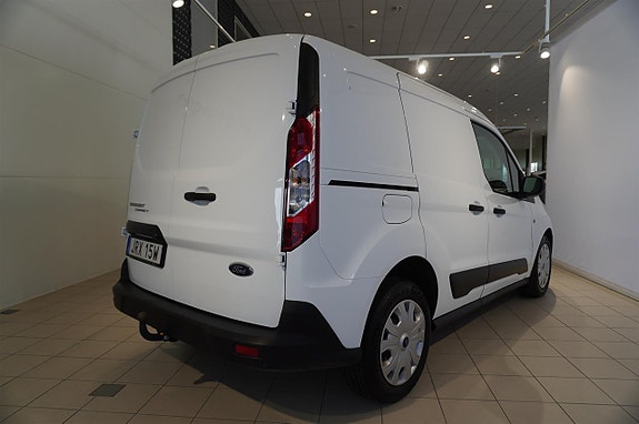Ford Transit Connect 7 of 17