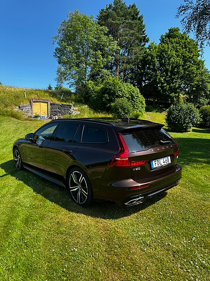 Volvo V60 3 of 5