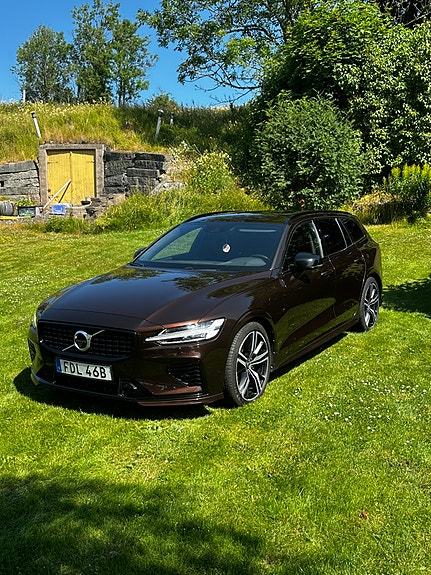 Volvo V60 2 of 5