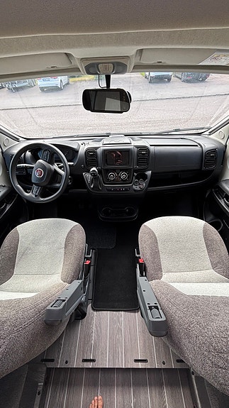 CI Magis 67XT 5 of 5