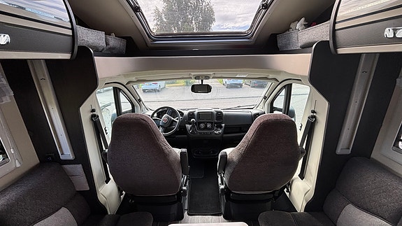 CI Magis 67XT 4 of 5