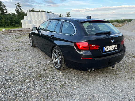 BMW 520d 3 of 7