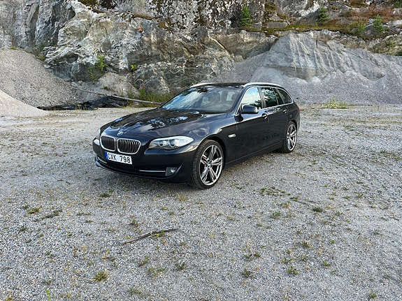 BMW 520d 2 of 7