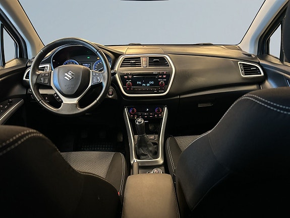 Suzuki S-Cross 8 of 18