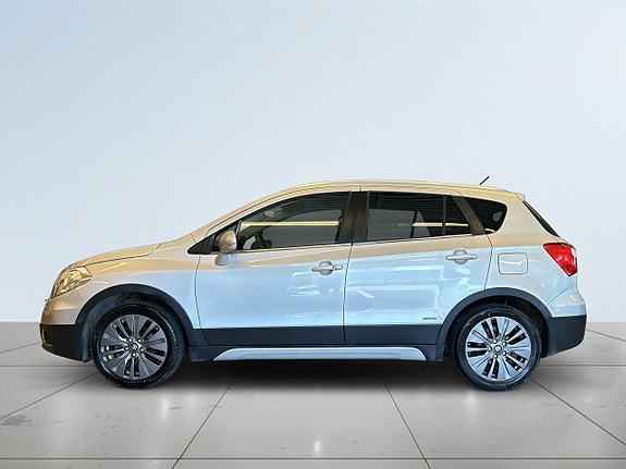 Suzuki S-Cross 4 of 5