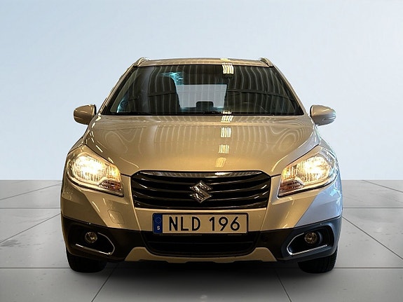 Suzuki S-Cross 2 of 5