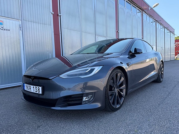 Tesla Model S 13 of 15
