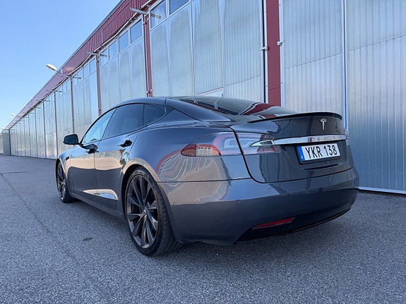 Tesla Model S 9 of 15