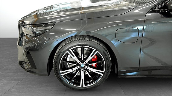 BMW 530e 9 of 9