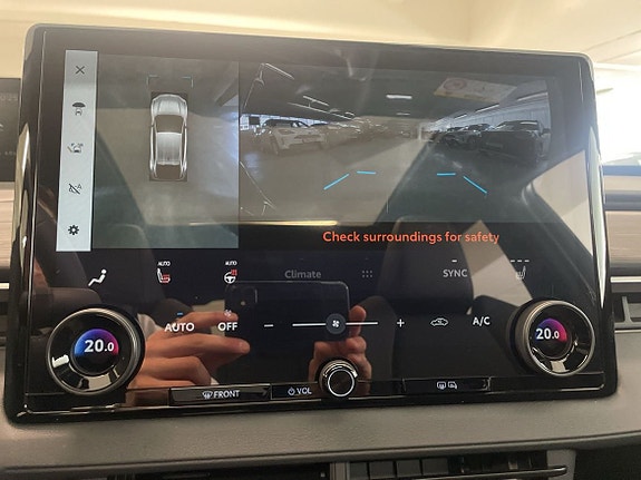 Toyota C-HR 16 of 21