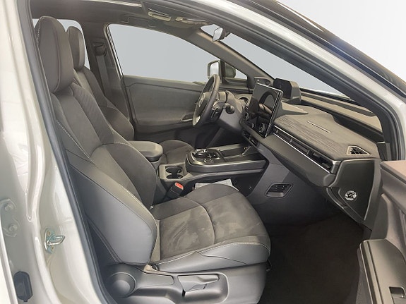 Toyota C-HR 7 of 21