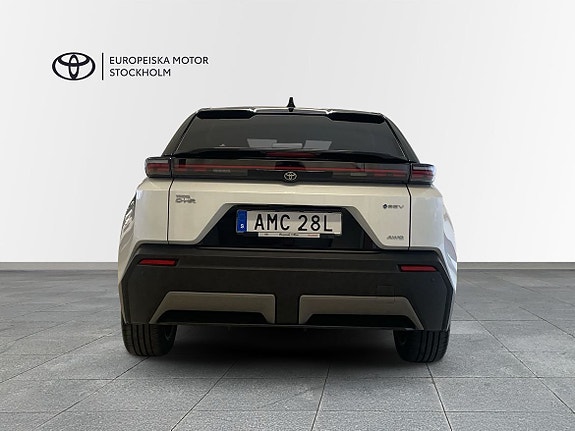Toyota C-HR 5 of 21