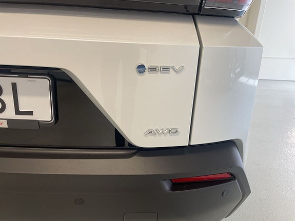 Toyota C-HR 12 of 21