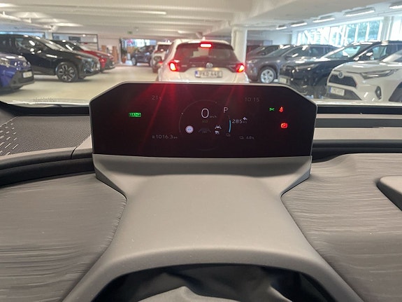 Toyota C-HR 13 of 21