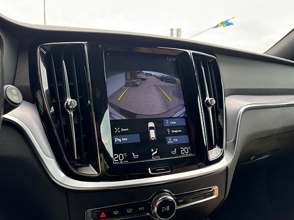 Volvo V60 Cross Country 24 of 30