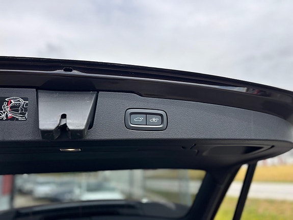 Volvo V60 Cross Country 30 of 30