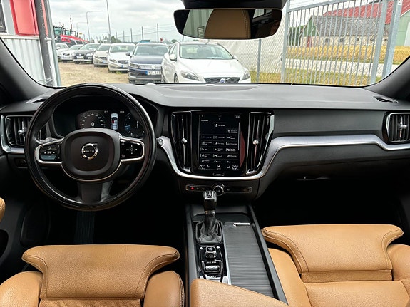 Volvo V60 Cross Country 9 of 30