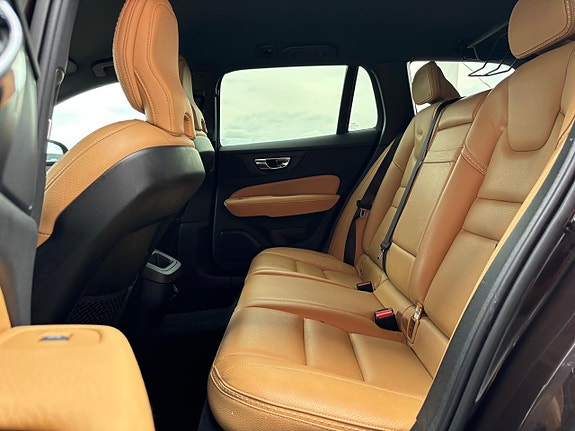 Volvo V60 Cross Country 20 of 30
